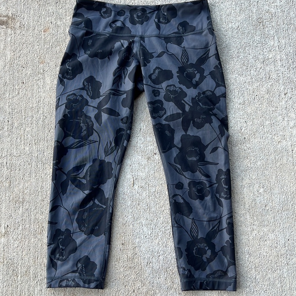 Lululemon Wunder Under Crop II Floral Printed Black Deep Coal/Black Size 6
